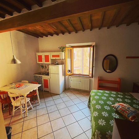Anitta Guesthouse Кастаньето-Кардуччи Экстерьер фото
